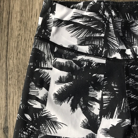 Fabletics - Picture 2 of 4